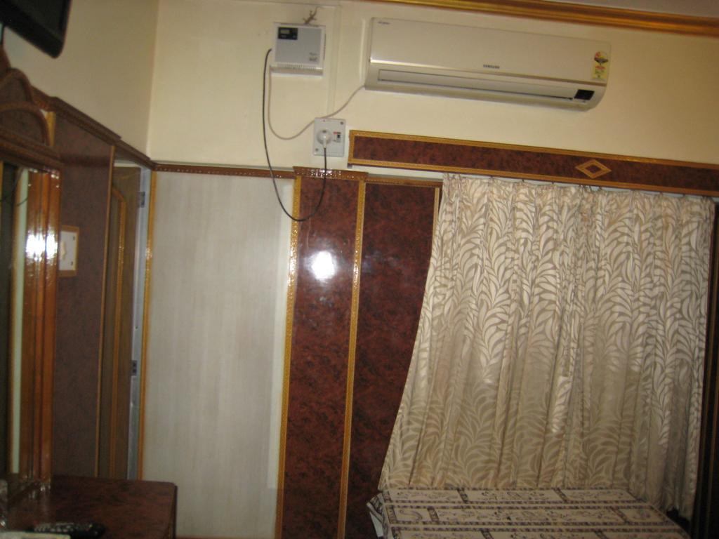 Kedareswar B&B Varanasi Quarto foto